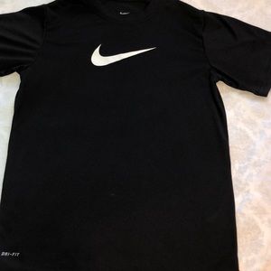 Boys black Nike tee shirt